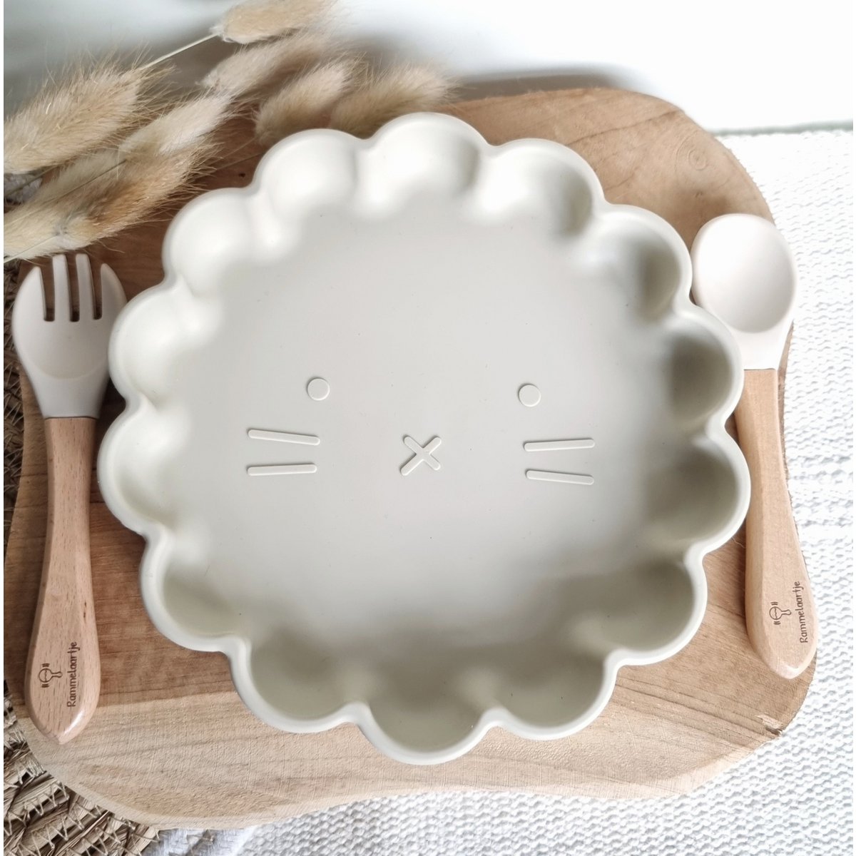 Siliconen bord Leeuw + Vork en lepel - Beige